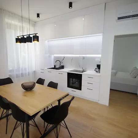 Lägenhet Bright & Modern 2-bedroom Flat In Pula