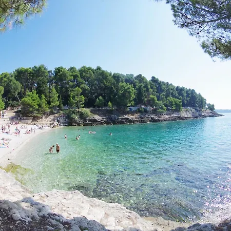 Bright & Modern 2-bedroom Flat In * Pula