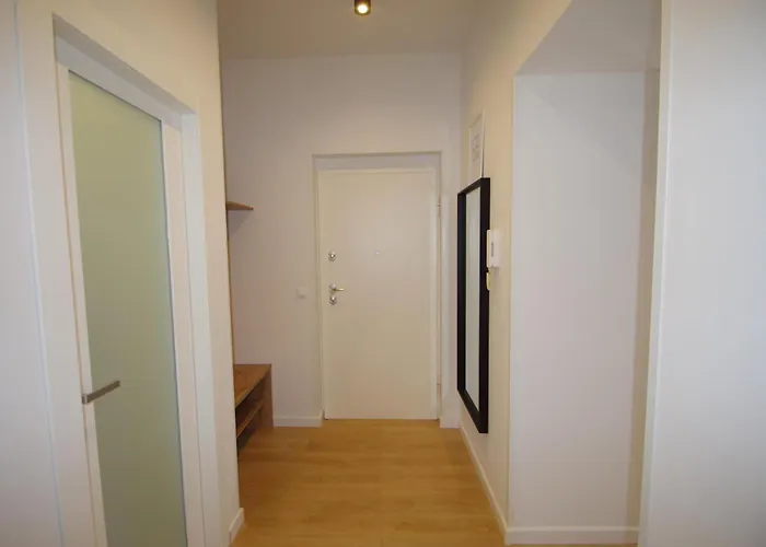 Bright & Modern 2-bedroom Flat In Daire Pula