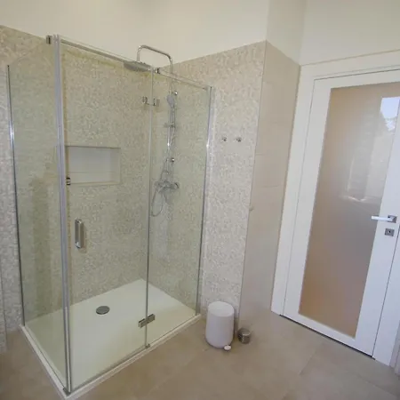 Apartament Bright & Modern 2-bedroom Flat In